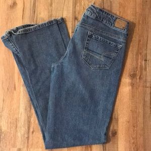 Women’s American Eagle jeans